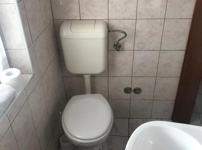 아파트 Apartmenthaus